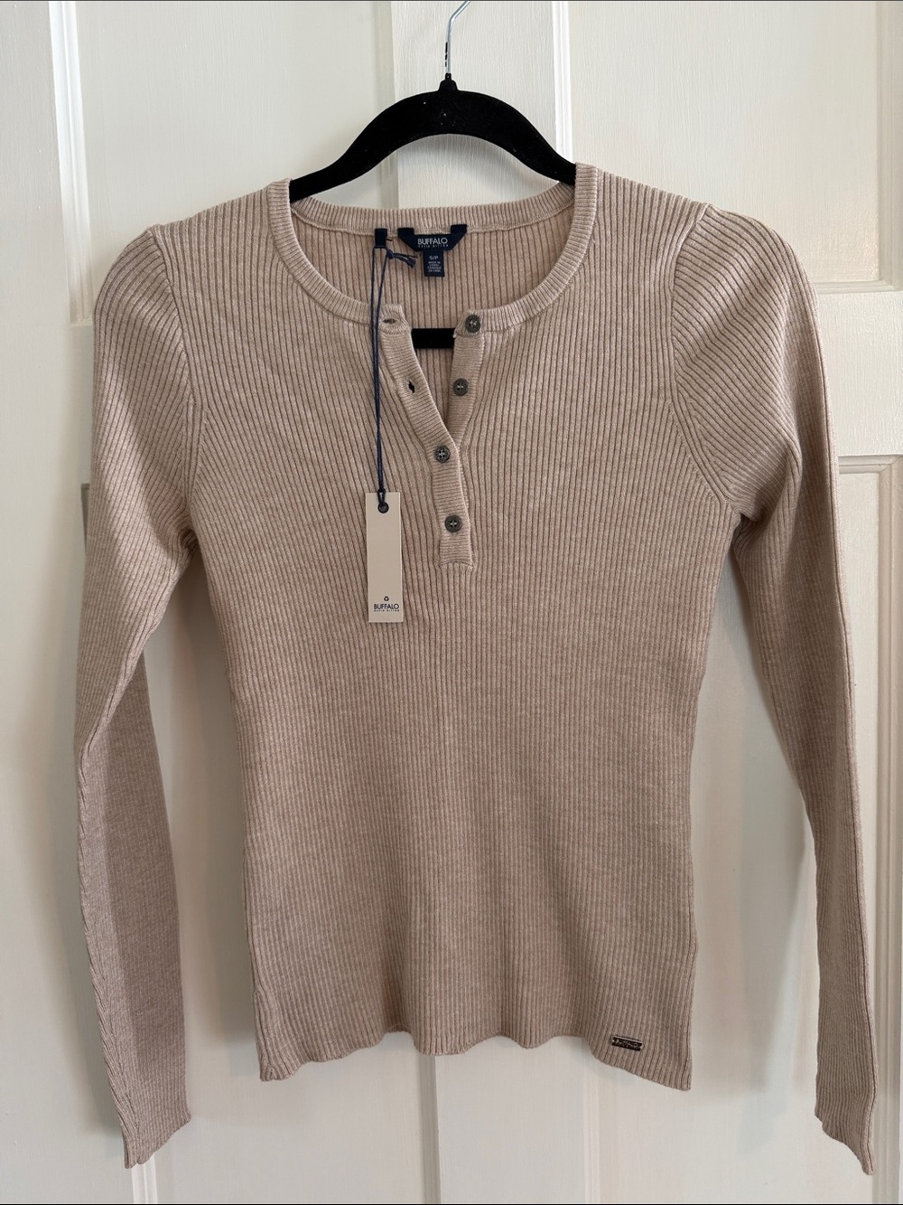 🌼 Buffalo David Bitton heather oatmeal ribbed henley sweater. Size S. NWT.